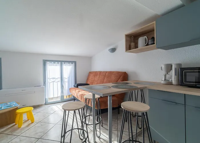 Le Nid De - Centre De *